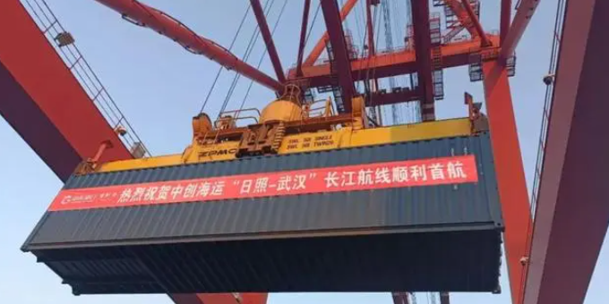 市场坚持旺季特征，，，本期内贸集装箱运价指数上涨创年内新高（2022年11月19日至11月25日）