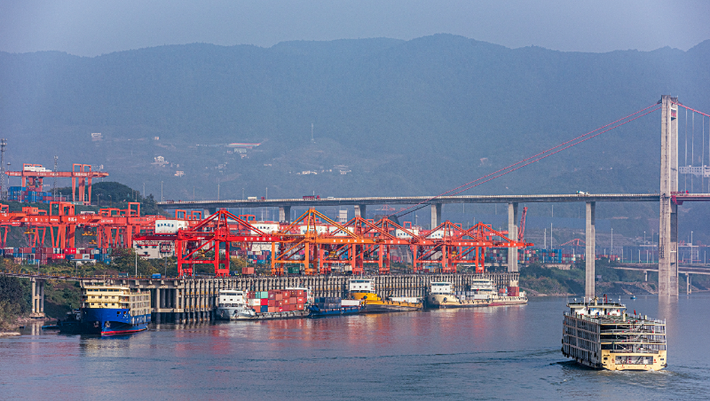 一连降雨影响市场出运，，，，，，本期（8月10~8月16日）中海内贸集运指数报941点  --  尊龙官方网站物流